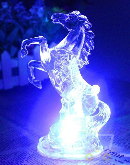 Acrylic Horse LED Night Light-Auto Color Changing - WikiWii