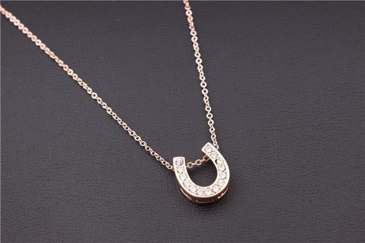 18K Gold Plated Horseshoe Necklace - WikiWii