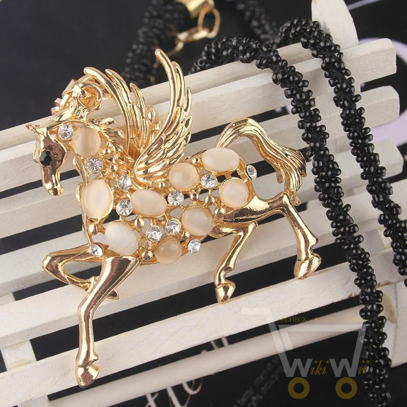 18k Gold Plated Austrian Crystal Horse Pendant Necklace - WikiWii