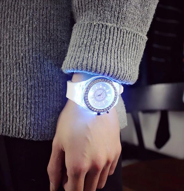 Led Flash Luminous Watch - WikiWii