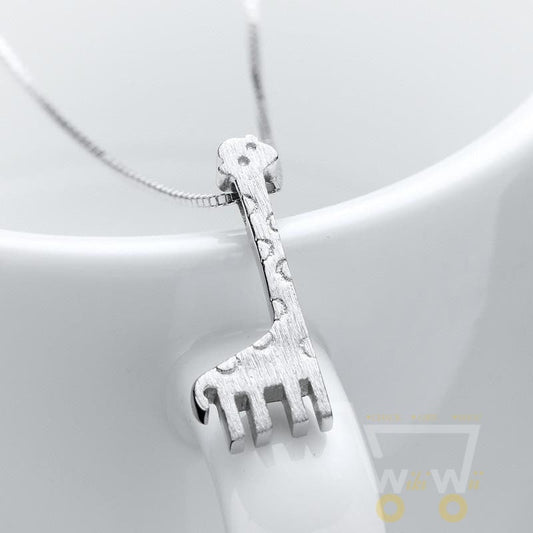 925 Sterling silver Giraffe Necklace - WikiWii