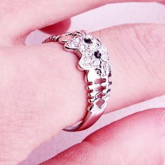 Black eyes cute cat ring - WikiWii