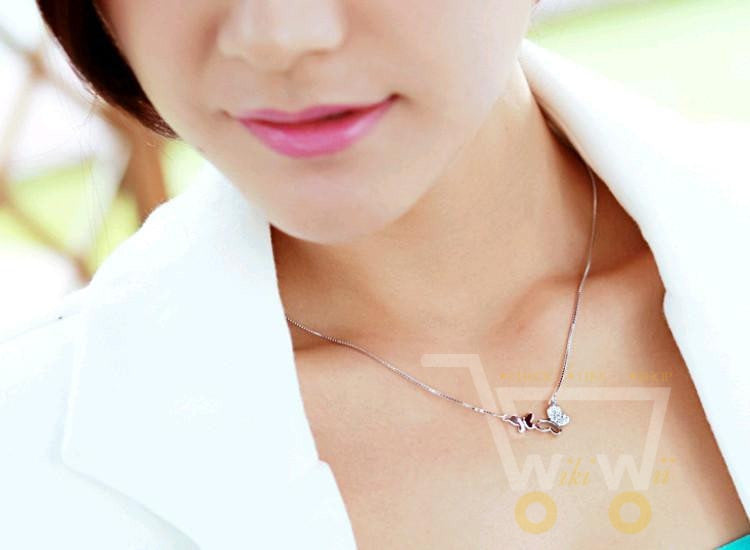 Double Butterfly Necklace - WikiWii