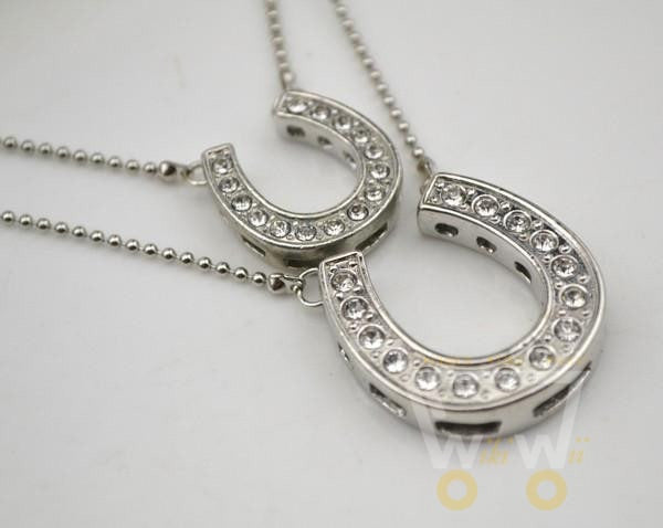 Double Horseshoe Necklace - WikiWii