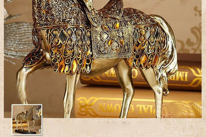 Elegant Horse Statue - WikiWii