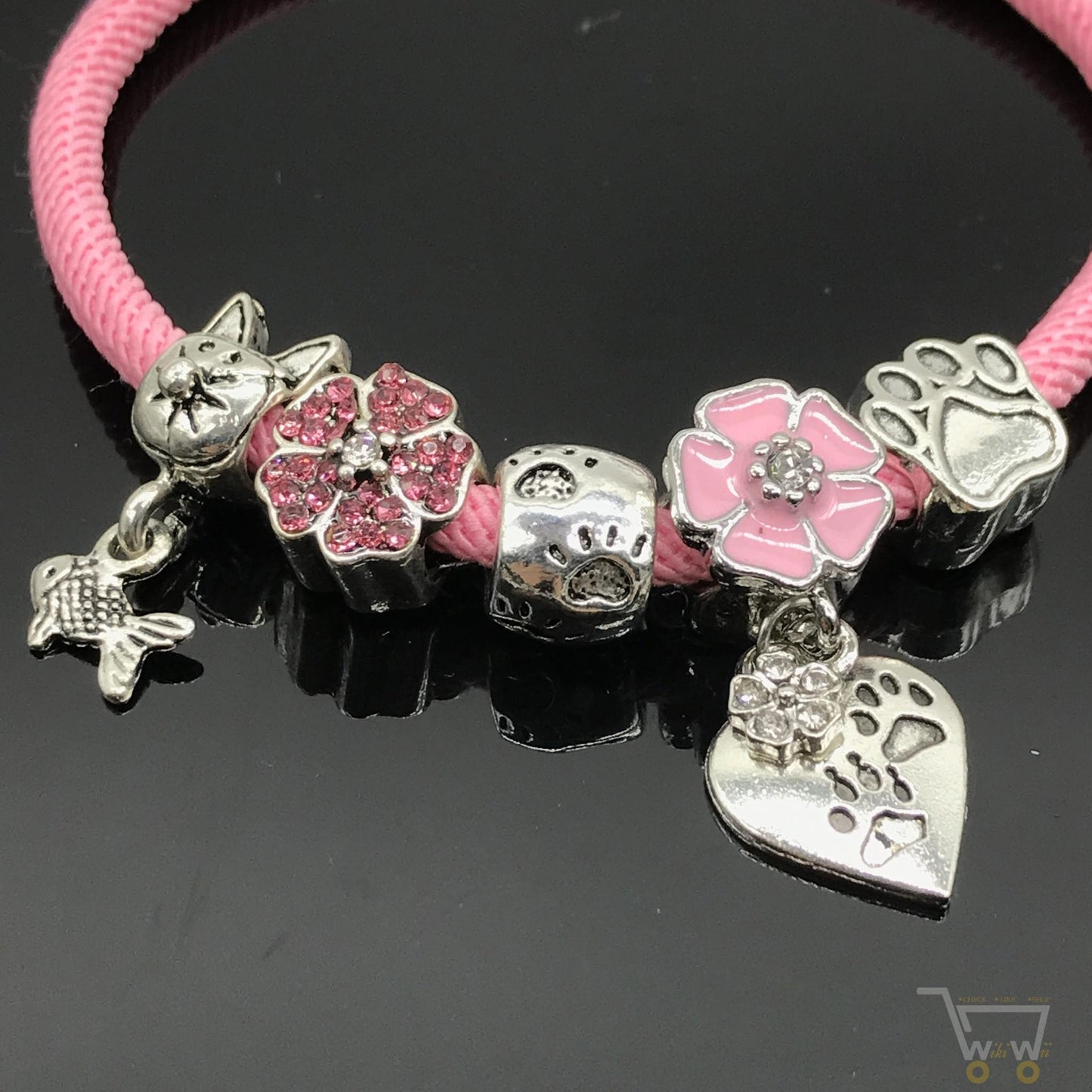 Floral charm bracelet - WikiWii