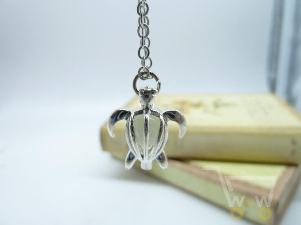 Glow Sea Turtle Necklace - WikiWii