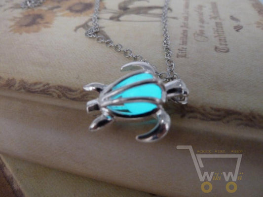 Glowing Sea Turtle Necklace - WikiWii