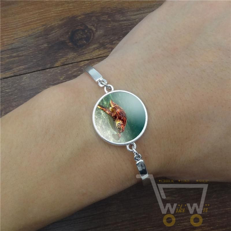 Marine Life Sea Turtle Glass Bracelet - WikiWii
