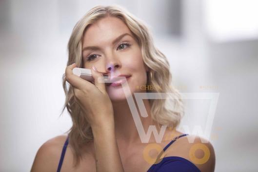 Rose Gold-Plated Epilator for Facial Hair Removal - WikiWii