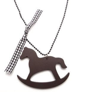 Wood Horse Necklace - WikiWii